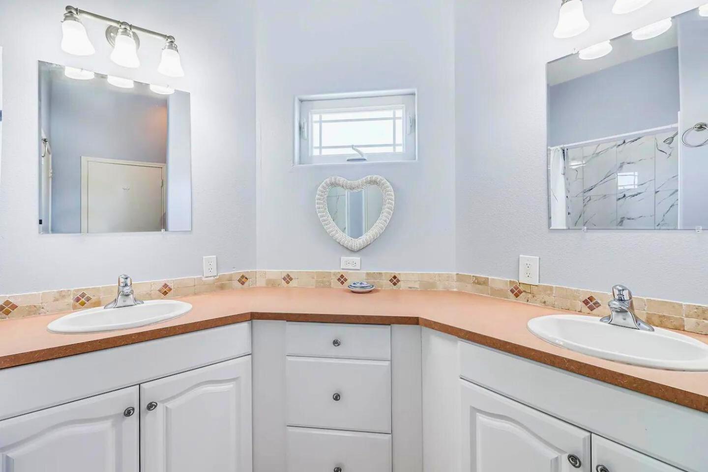 6Bdrm Beach Home - Oceanviews - Recently Renovated - Shared Pool & Hottub Πορτ Αράνσας Εξωτερικό φωτογραφία
